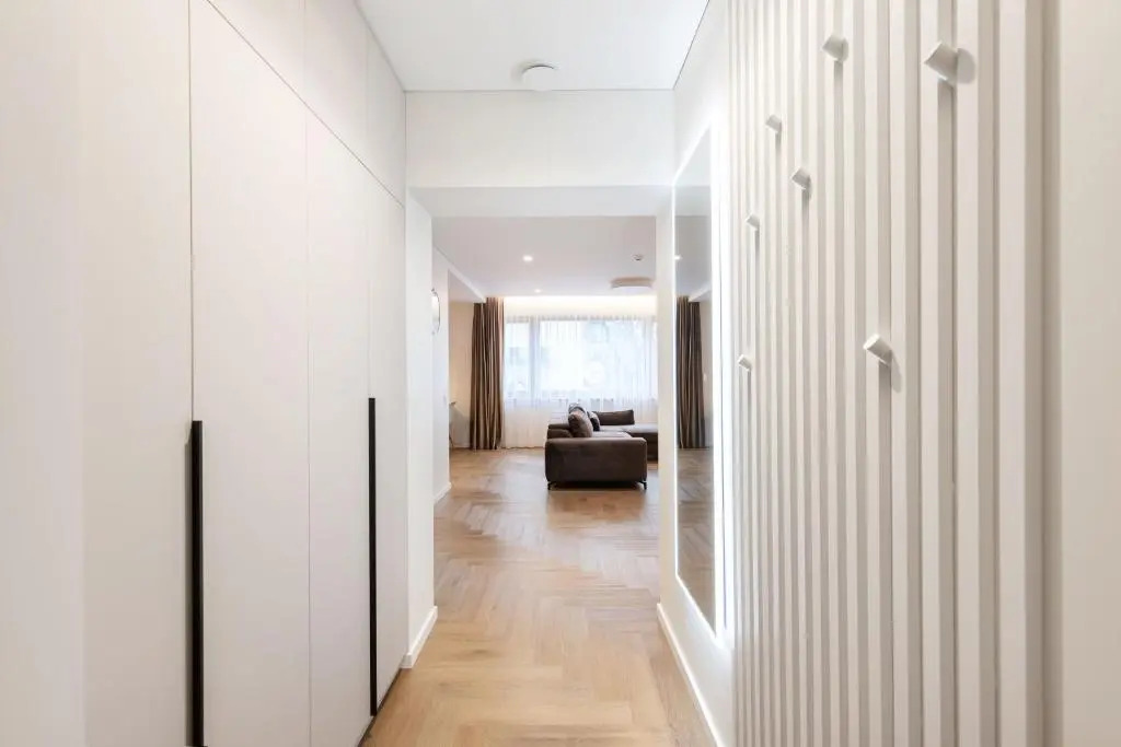 3 Bedroom Apart/24h self check in/free parking/up to 6 people/
