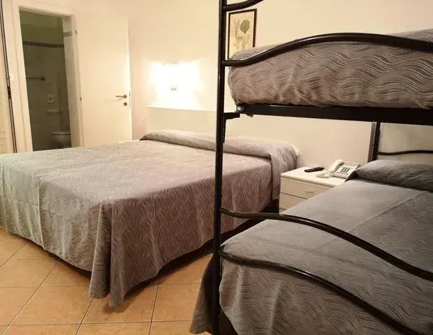 Hotel Athena