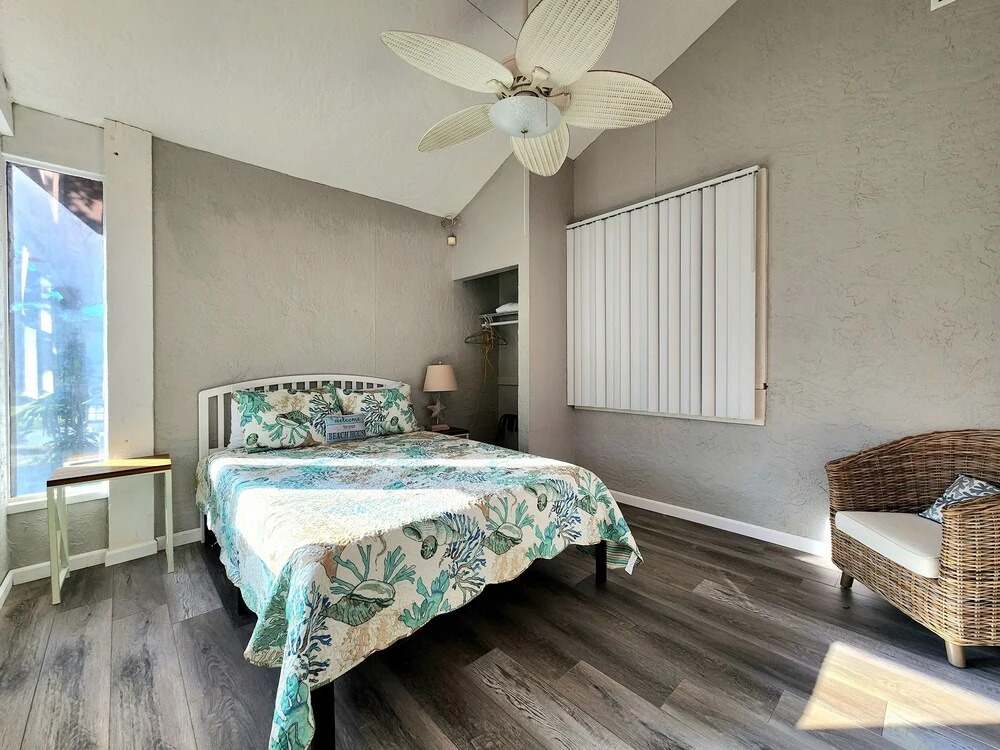 Private 4 Bedroom Pool Spa Home Located on Palma Sola Blvd 4 Home by Redawning