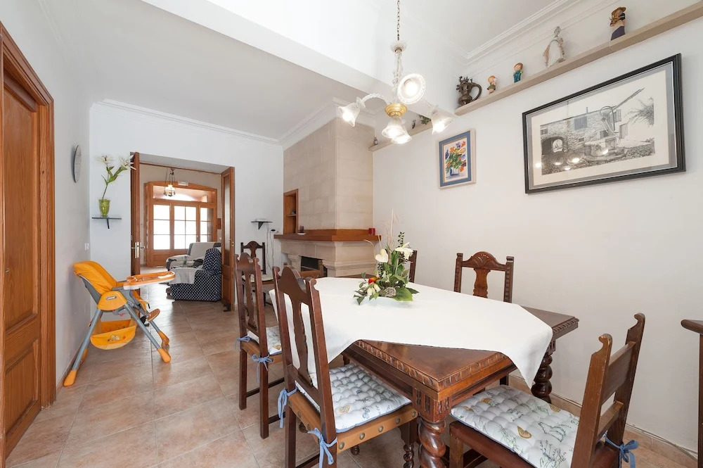 Artist House