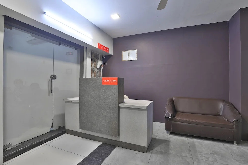 OYO Flagship 28024 Hotel Royal Palace