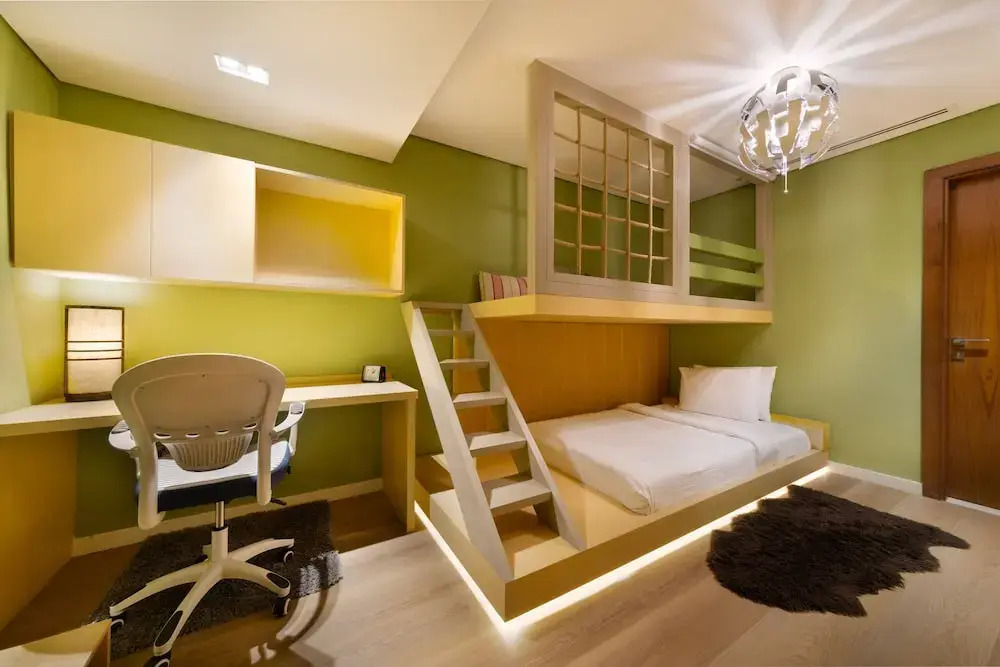 Maison Privee - Stunning 3-Floor Villa with Kids Room & Rooftop Terrace over Dubai Marina