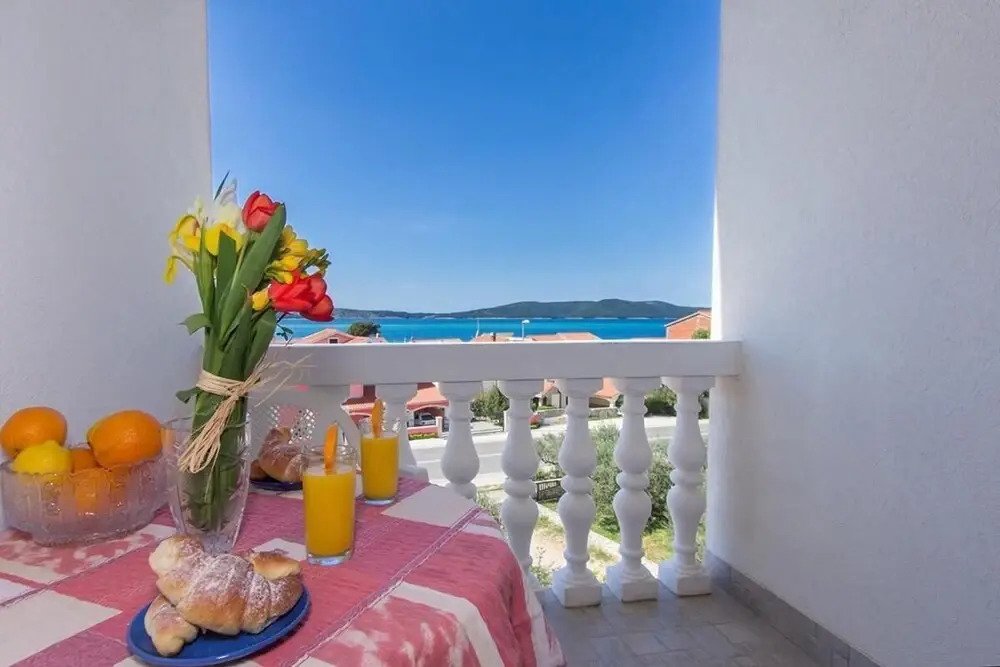 "brodarica Penthouse 4+2, Sea View"