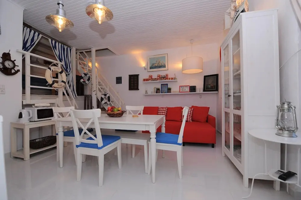 Dandy Villas Velanidia Sailor's House