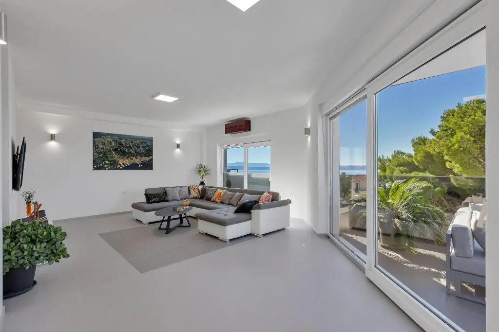 Family friendly apartments with a swimming pool Podgora, Makarska - 18920