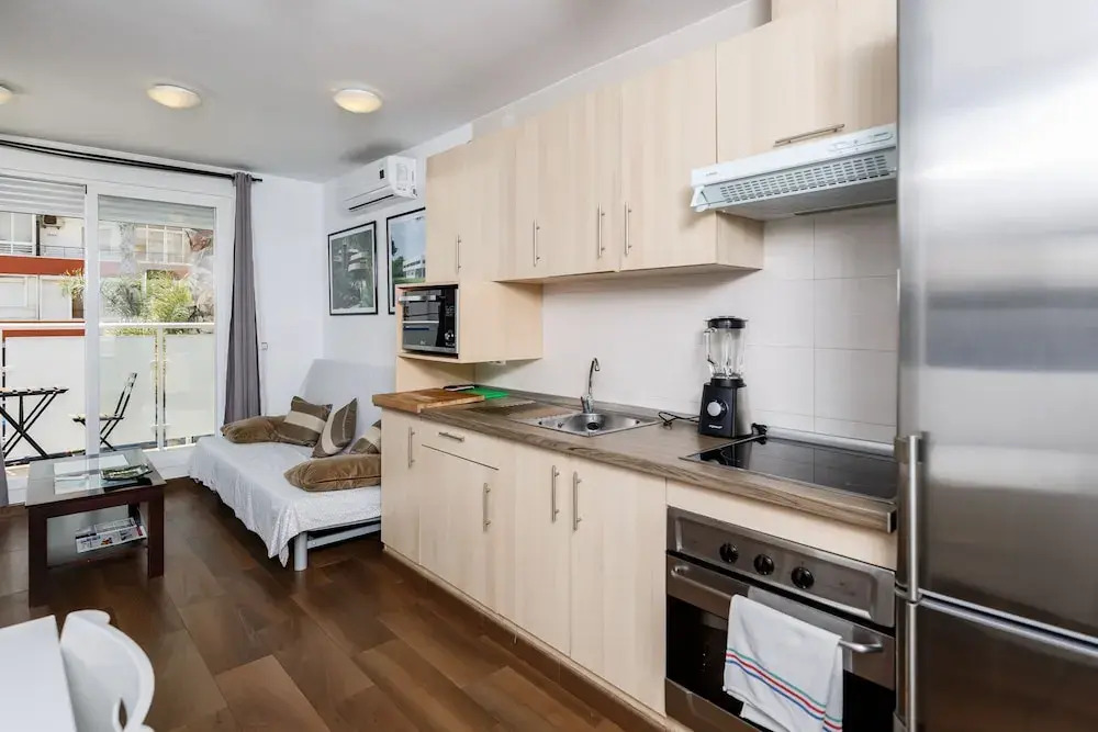 Beautiful and Modern Duplex Terrace 150 m From the Beach of Torre del Mar
