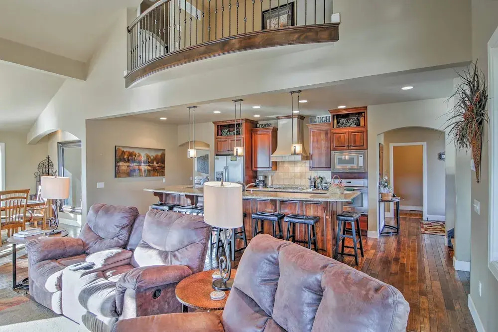'bella Greens' Spacious Sturgis Home w/ Large Deck