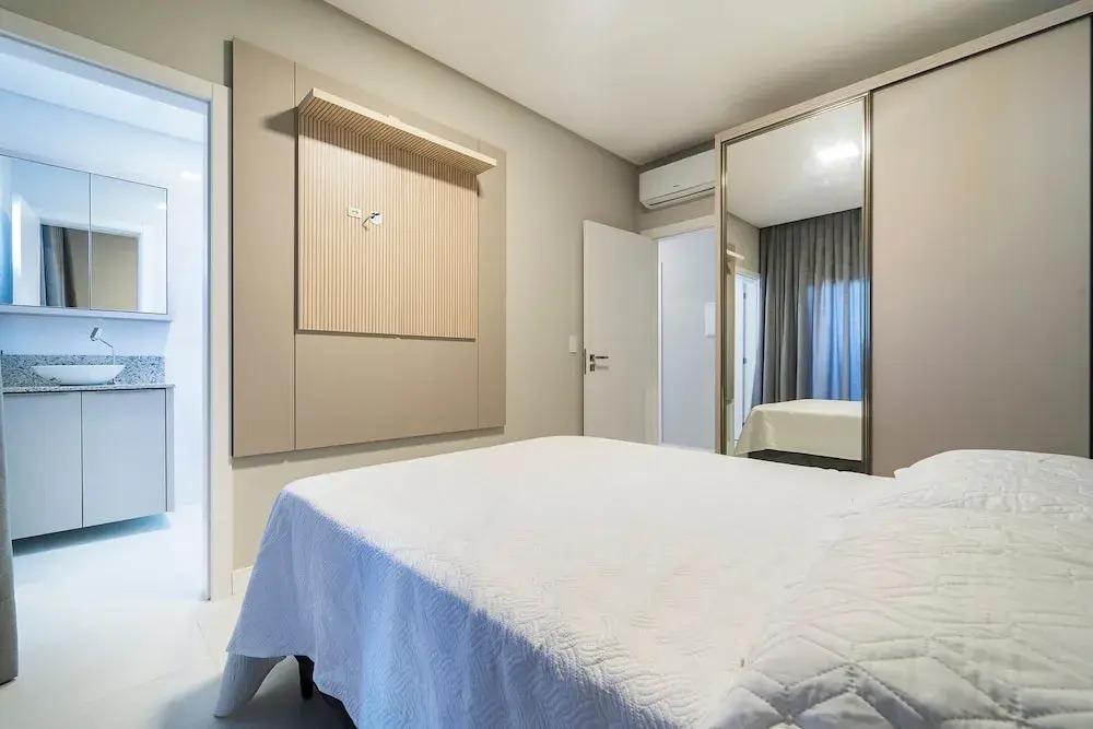 864A Apartamento 2 Suítes Bombinhas SC