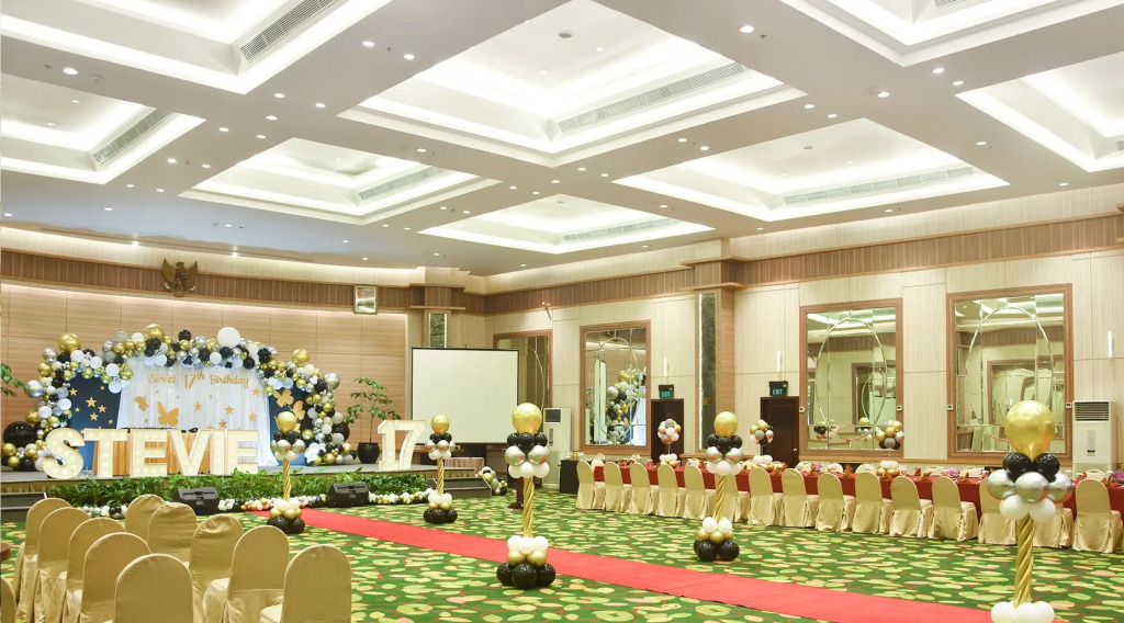 Lumire Hotel & Convention Centre