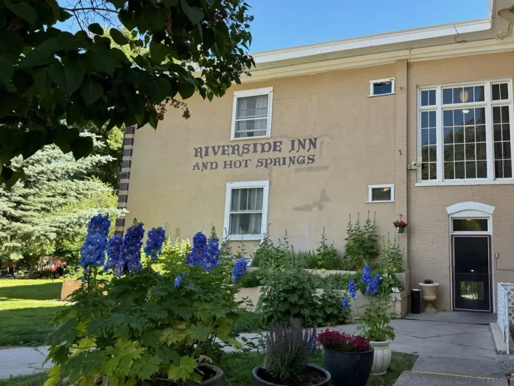 Riverside Hot Springs Inn & Spa