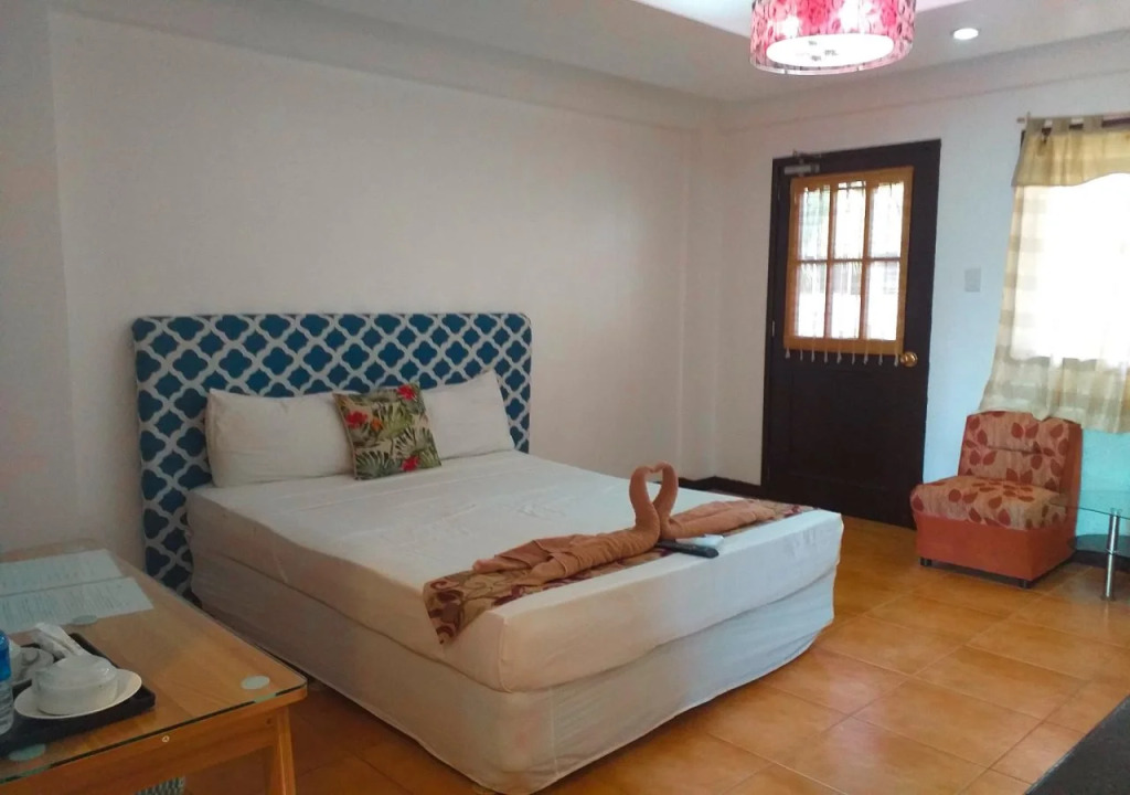 Feliness Resort