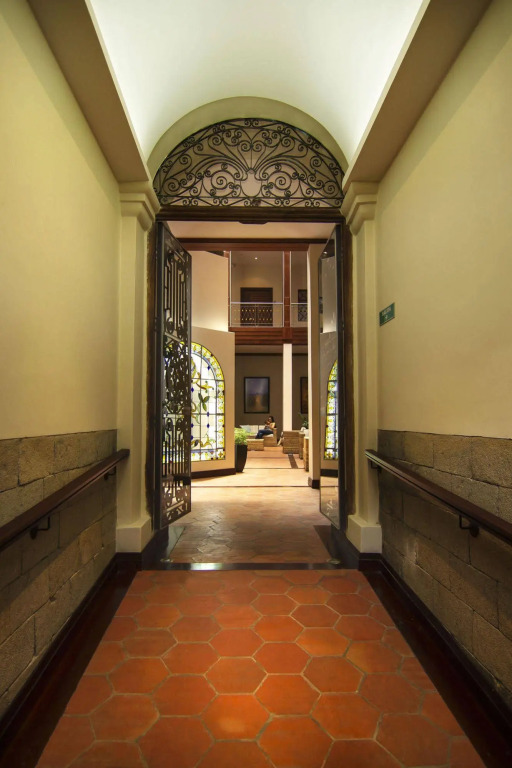 Parc Royal Suites Hotel