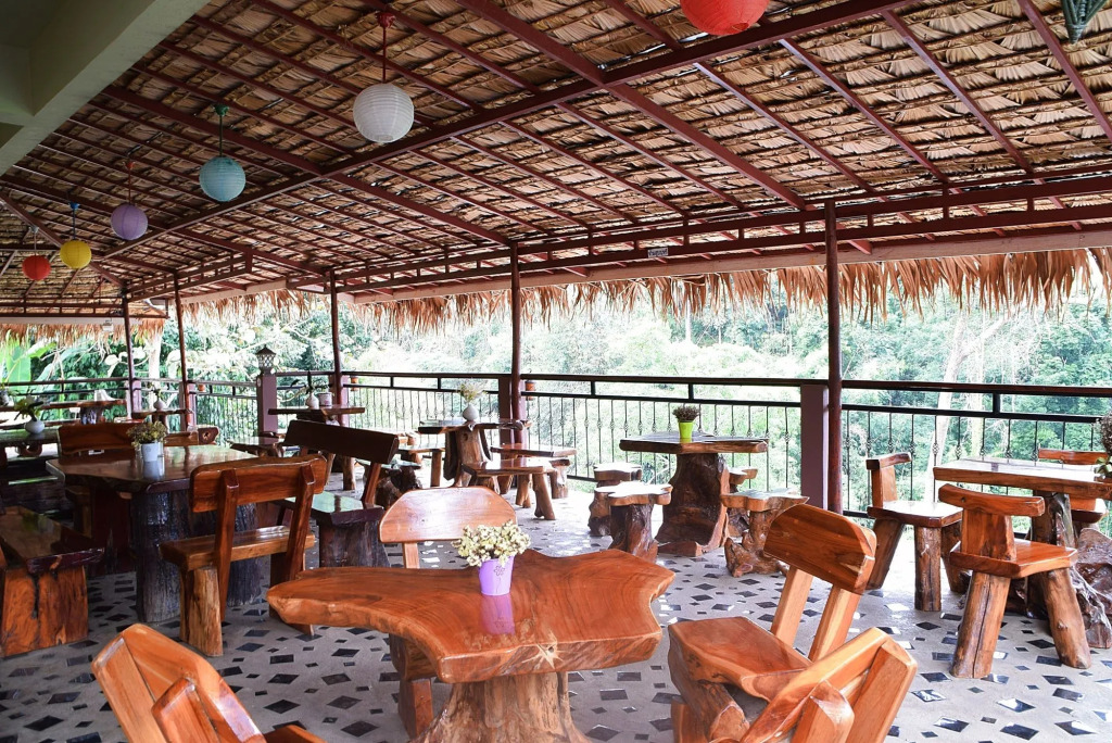 Sainamtok Resort