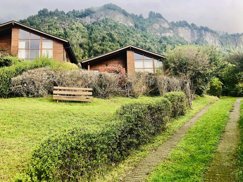 Cabañas Ruka Rayun vista y acceso al lago en Coñaripe