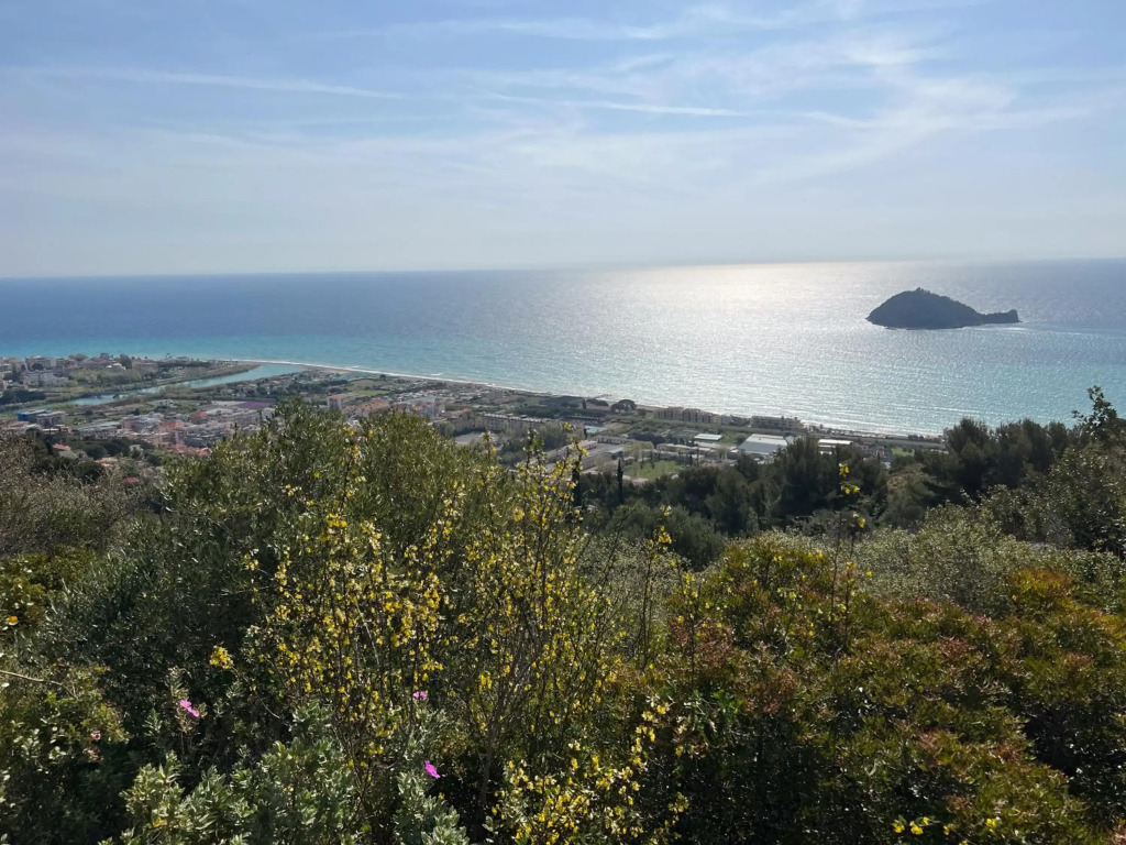 LE TORRI Riviera-Holiday