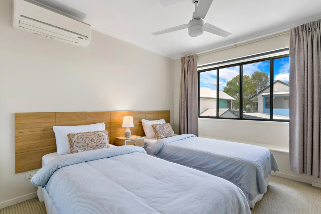Modern & Stylish 2 Bedroom Townhouse