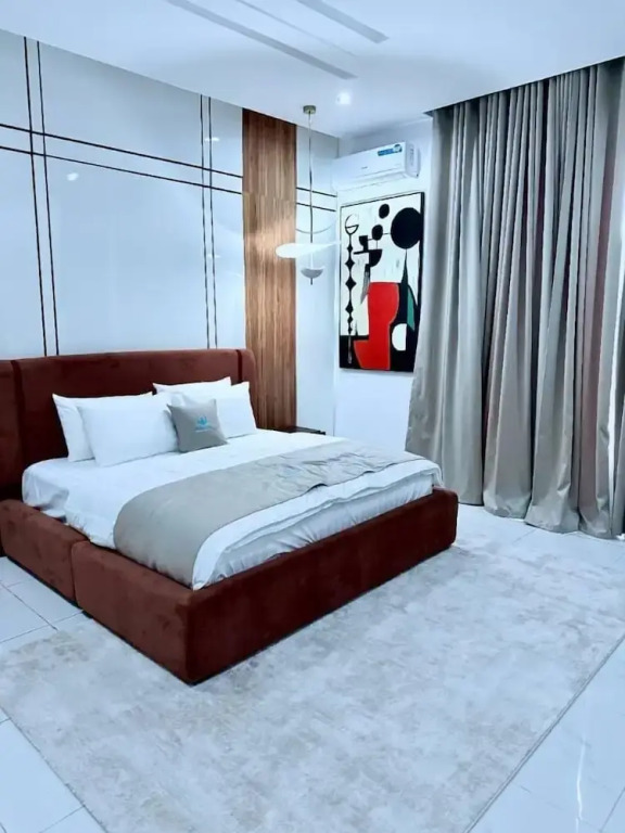 Tour addicted luxury villa