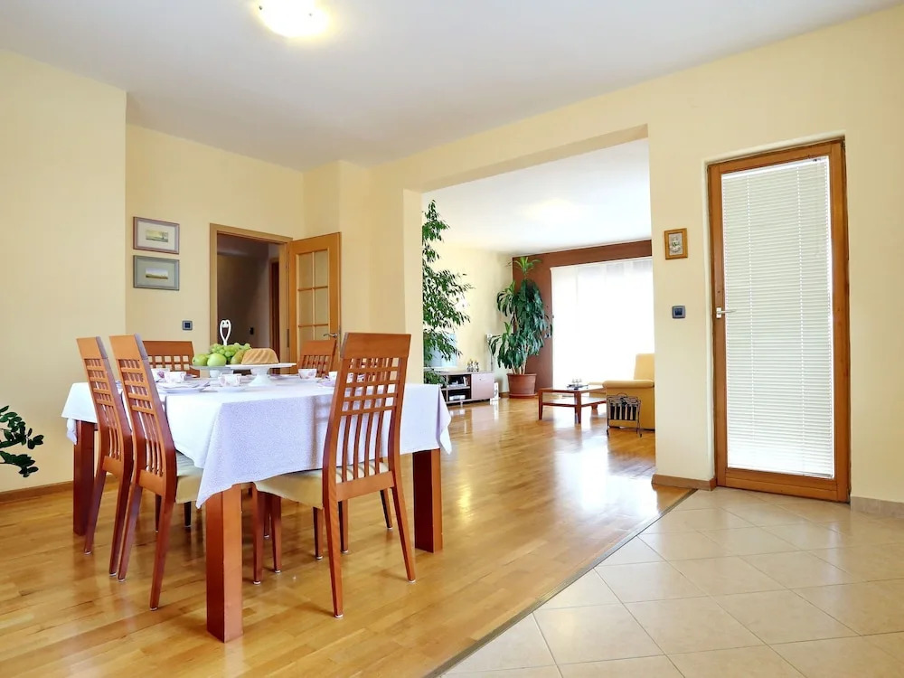 Luxurious Villa in Zadar With Swimming Pool