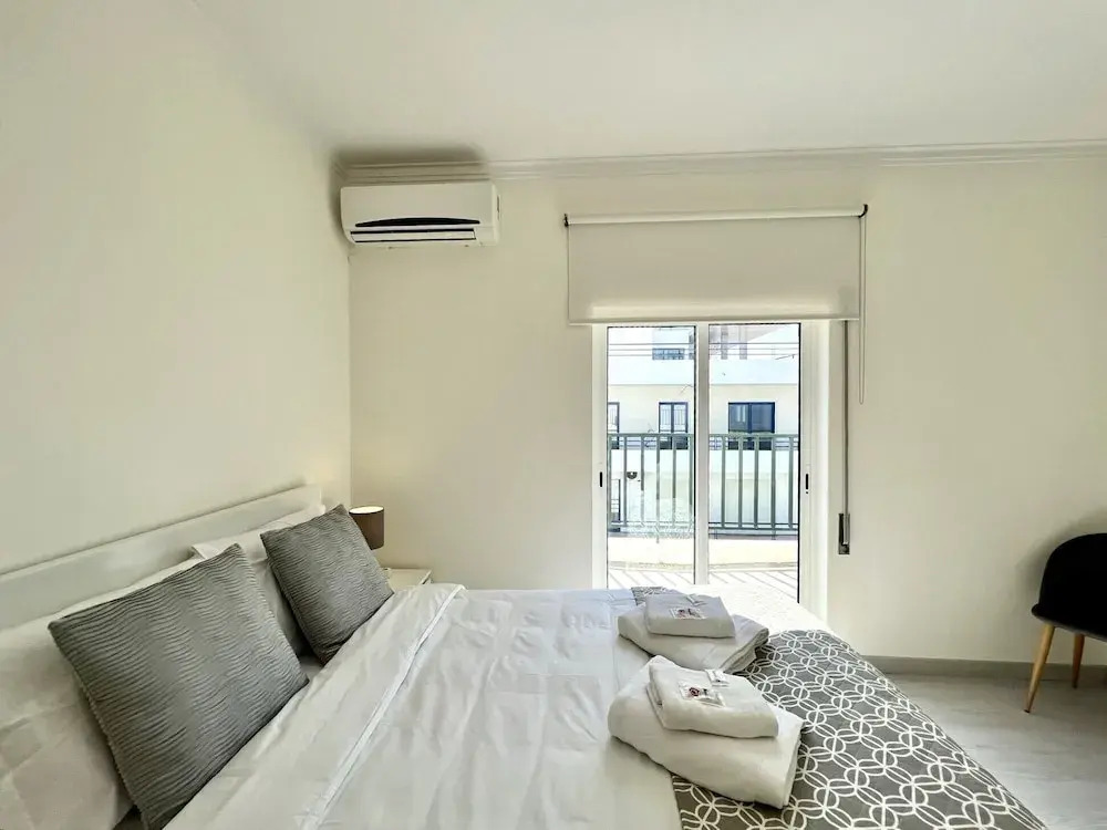Quarteira Ocean Breeze 1 With Pool