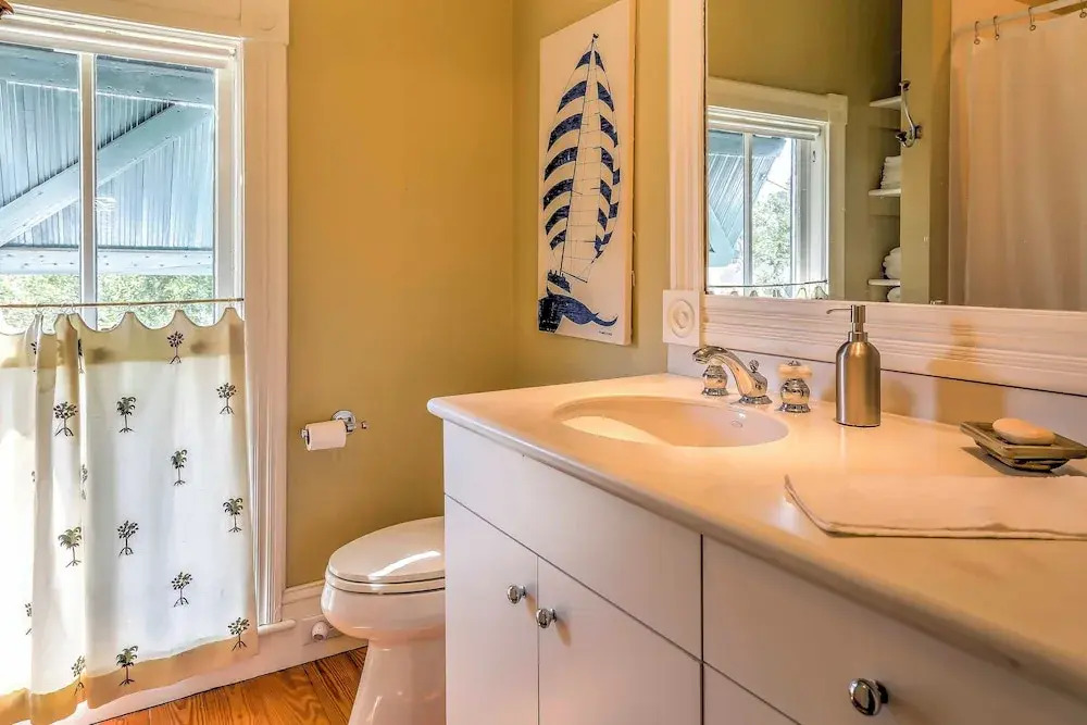 Historic Manteo House on Roanoke Sound w/ Dock!