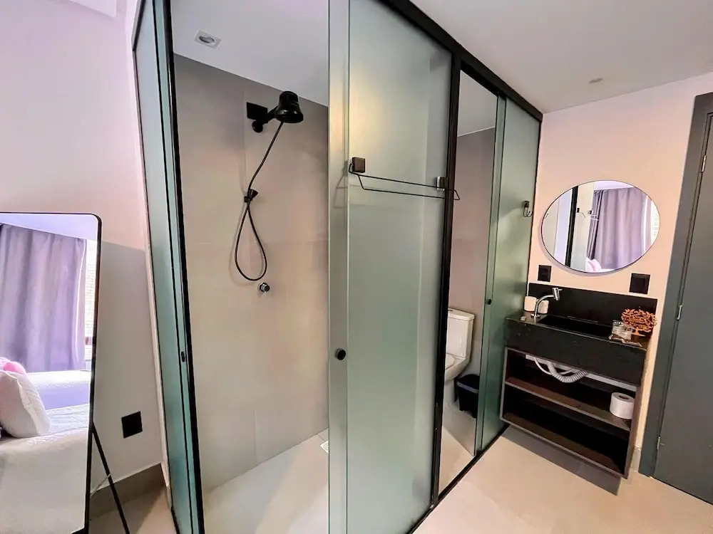 Flat Studios Get Sense - by Living