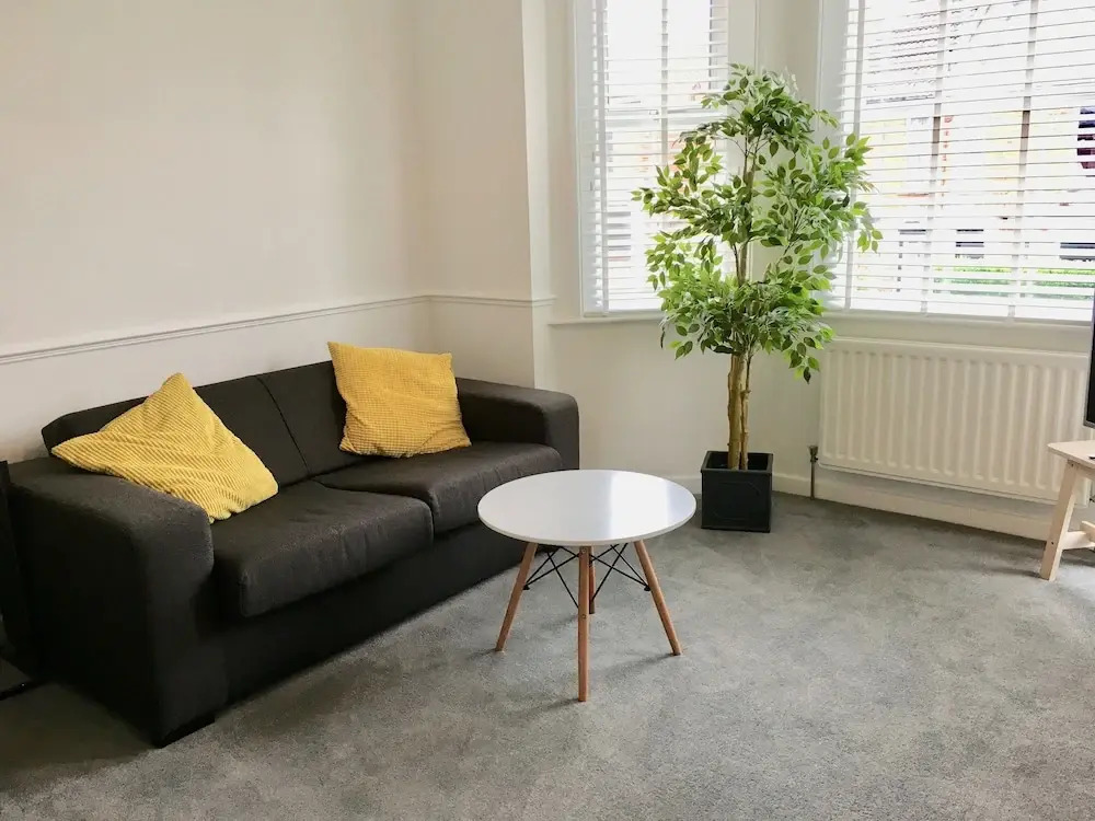 Netley Village Apartment By Your Stay Solutions Short Lets & Serviced Accommodation Netley Southampton With Free Wi-Fi