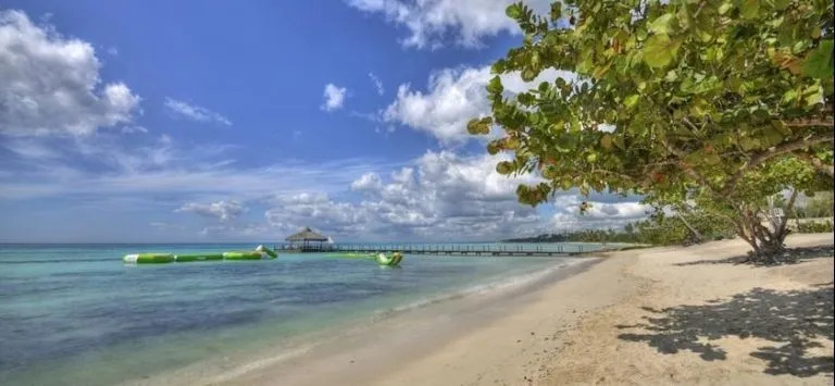 Cadaques Caribe Resort& Villas