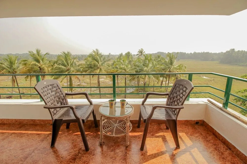 OYO 9872 Home Boutique 2BHK Fatrade Beach