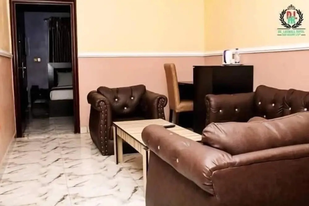 De-Lasmall Hotel and Resort Ltd