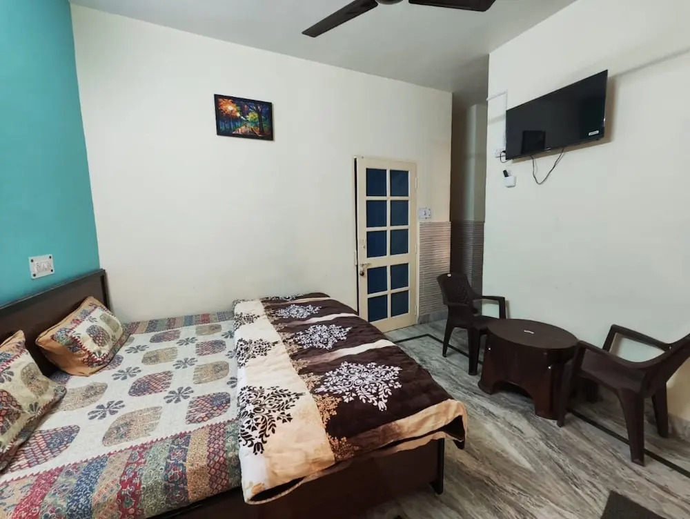 Goroomgo Anandam Home Stay Rishikesh
