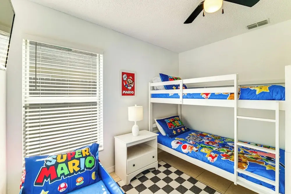 7 Mi to Disney Parks: Family Getaway w/ Game Room