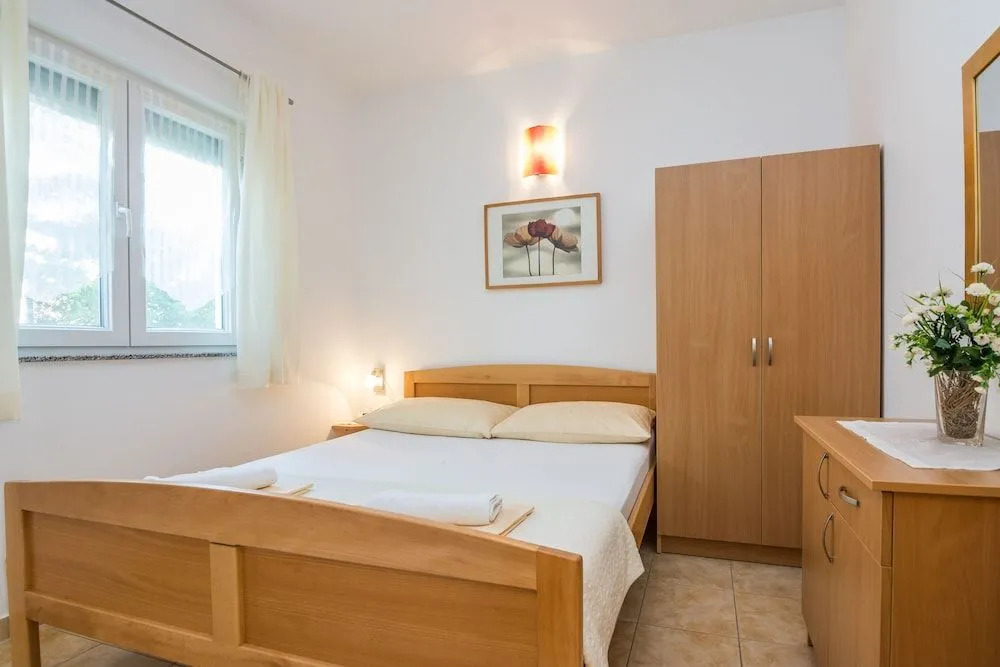 Apartments Sarlija