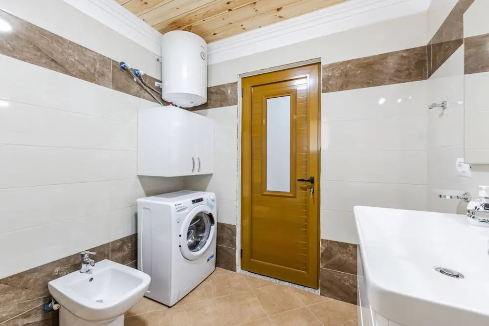Hillside Apartment Gjirokast r 2 2BR With Balcony