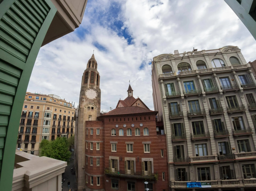 Sant Jordi Hostels Rock Palace