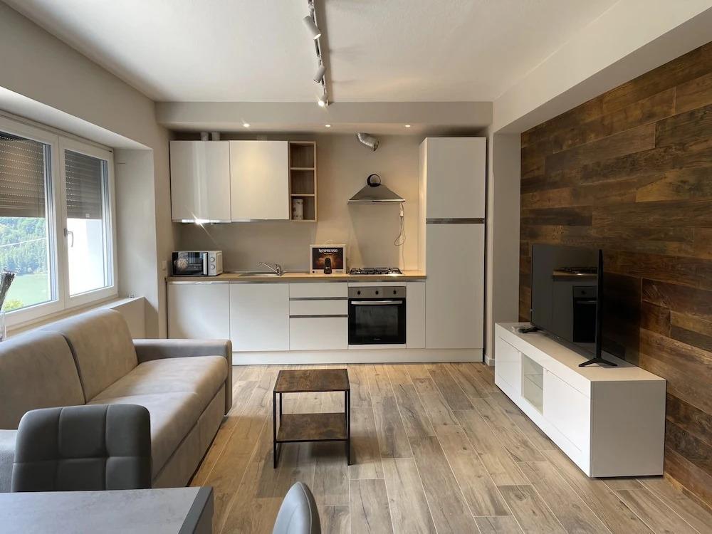 SnowLake Suite & Apartment