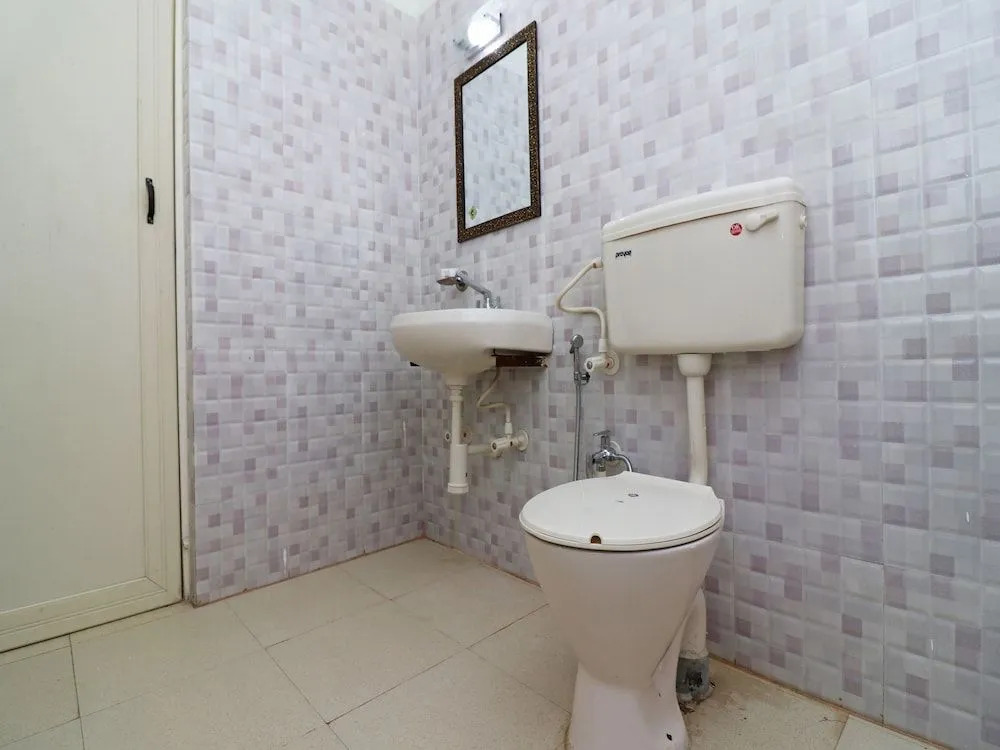 OYO 22648 Shalimar Inn