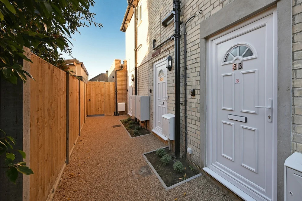 Bohr Lodge 1&2-bedroom flats