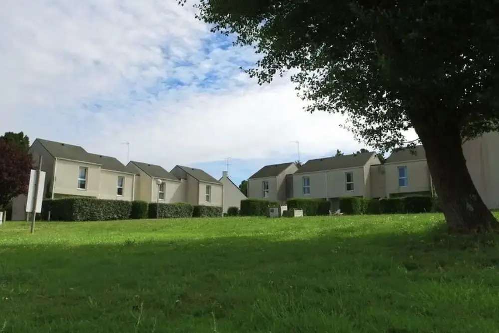Terraced House in Piriac Near Atlantic Beach