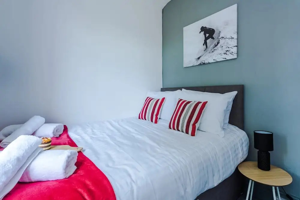 Perfect for Business Large Groups Sleeps 8