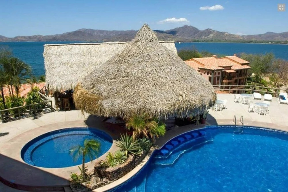 1BR With Ocean Views - Ideal for Couples