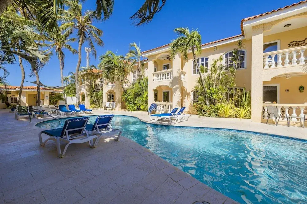 Cozy 1br1ba w Balcony Pool in Great Location
