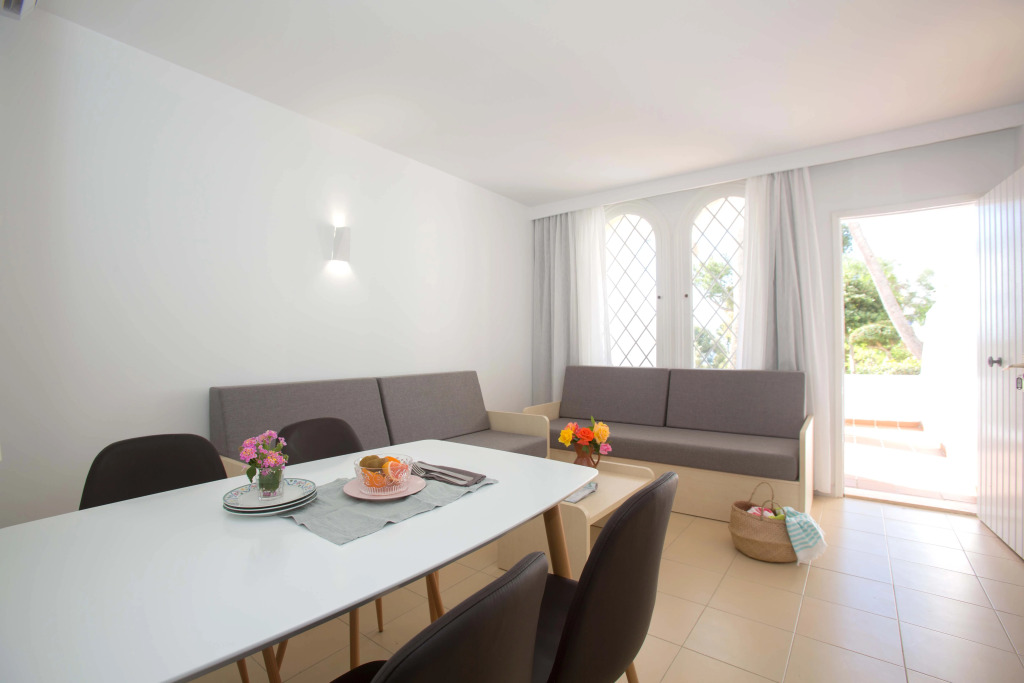 Gavimar Ariel Chico Hotel and Apartments