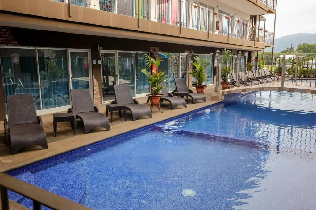 Beachfront Hotel Tramonto