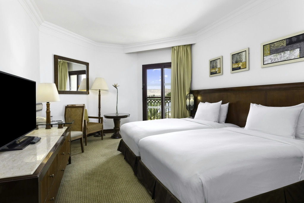Hilton Luxor Resort & Spa
