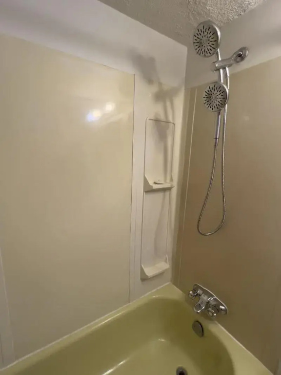 Monashee Motel