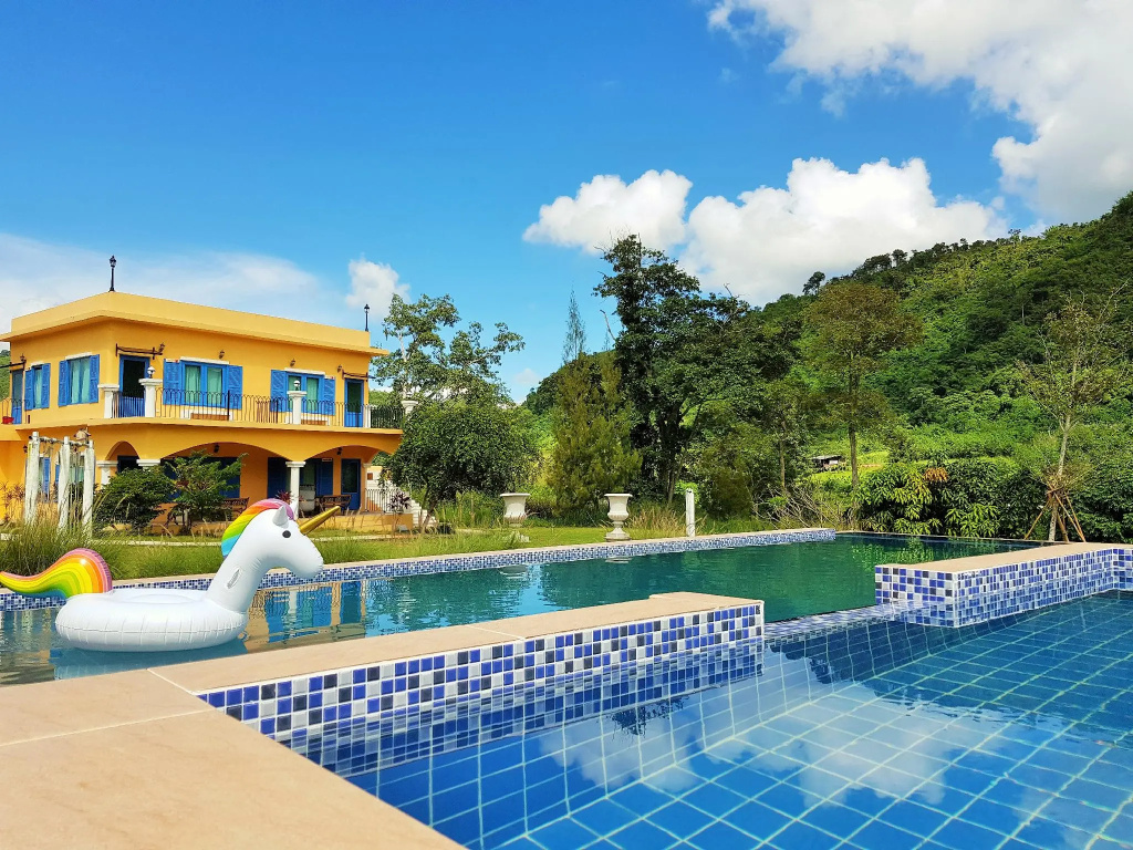 Rak Na Suan Pueng Resort