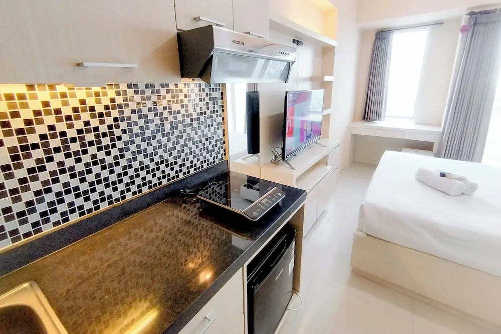 Studio Minimalist Connect to Pakuwon Mall at Tanglin Supermall Mansion Apartment