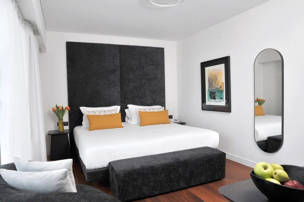 The Athenaeum Luxury Hotel