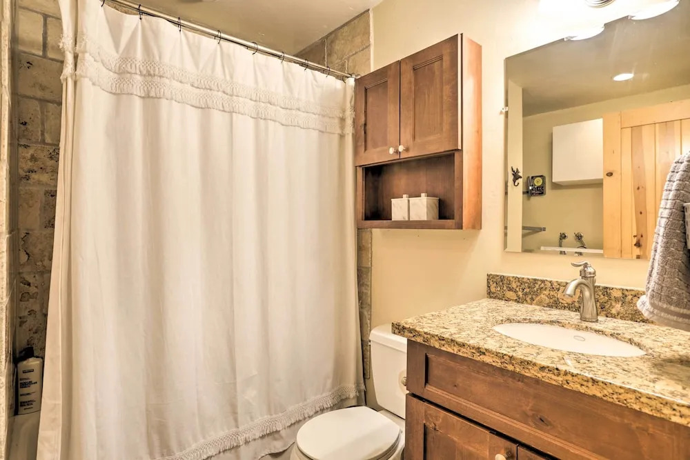 South Lake Tahoe Chalet w/ Hot Tub: By Ski & Golf!