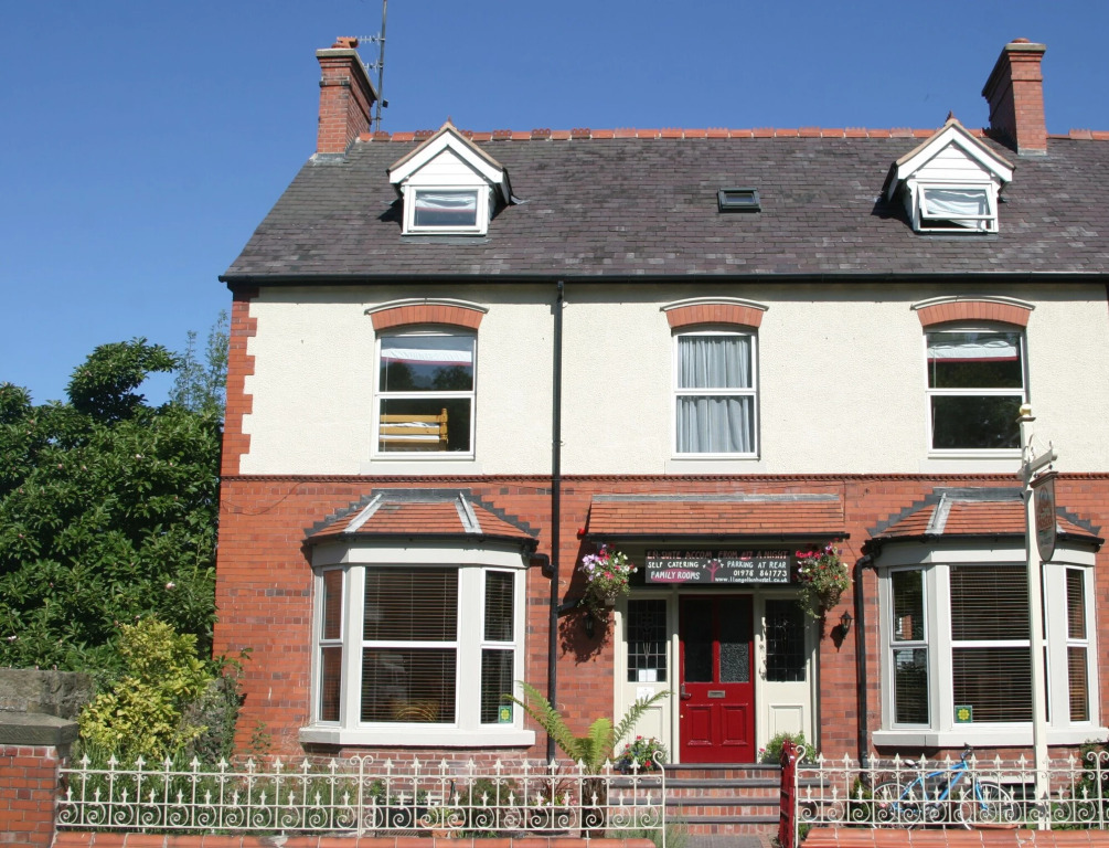 Llangollen Hostel - The Whole Bedroom - Self Catering Facilities